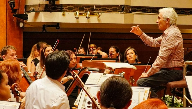 İzmir Devlet Senfoni Orkestrası Bulgaristan’da!